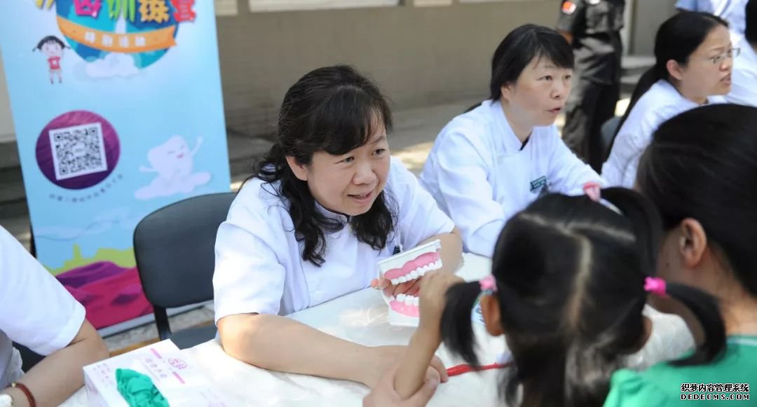 紫金县矫治器：隐形or金属？关于正畸你想知道
